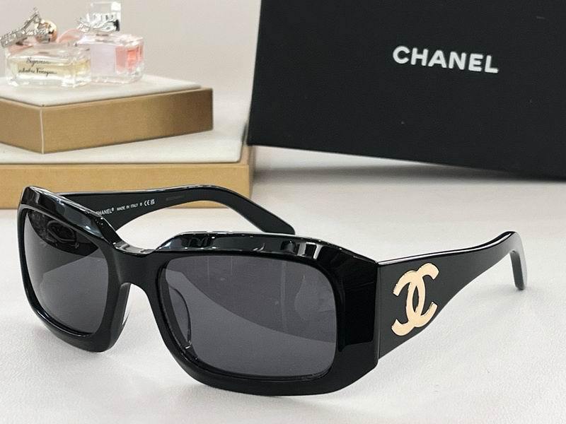 Chanel Sunglasses 472